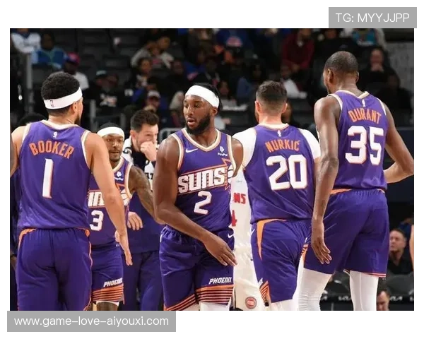 布克外线起势连发,凤凰城获得主动权