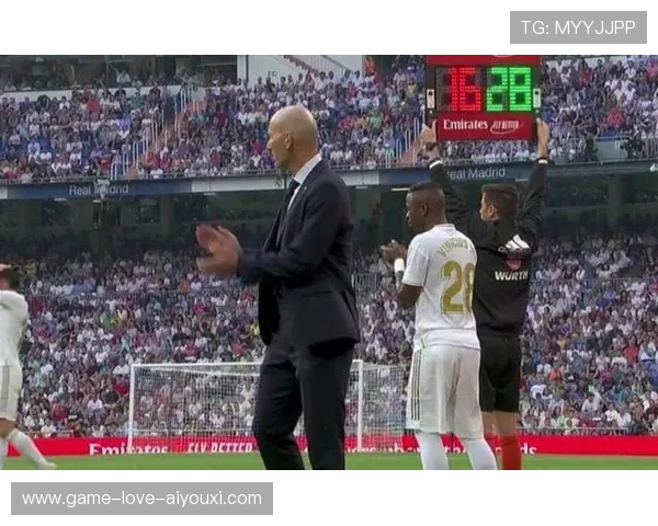 维尼修斯弧顶爆射皇马赢得比赛 维尼修斯弧顶爆射皇马赢得比赛