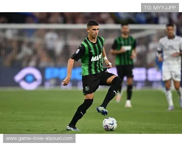 AC米兰后防大将关键封堵挽救比分