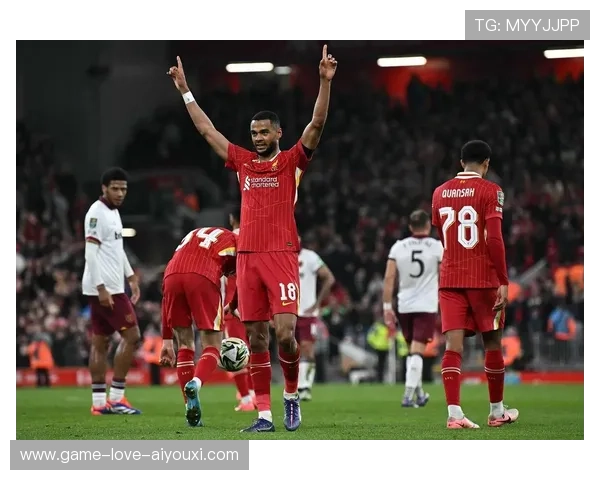 萨拉赫内切后左脚搓射远角，皮球擦柱而出